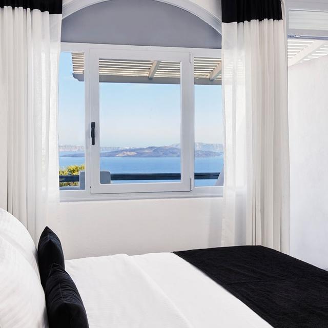 Bijzondere accommodaties Mr & Mrs White Santorini in Finikia (Santorini, Griekenland)