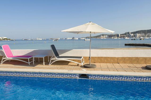 OP=OP aanbieding zonvakantie Ibiza ⛱️ 8 Dagen logies ontbijt Hotel Vibra S'Estanyol