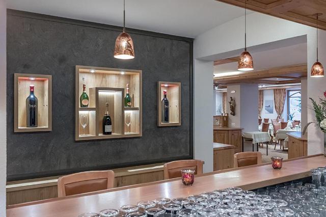 Ontspanning 4* Obergurgl - Obergurgl-Hochgurgl € 1242,- ⁂ parkeerplaats, wellness, restaurant(s), kluisje op kamer, sauna, wifi, hond is welkom