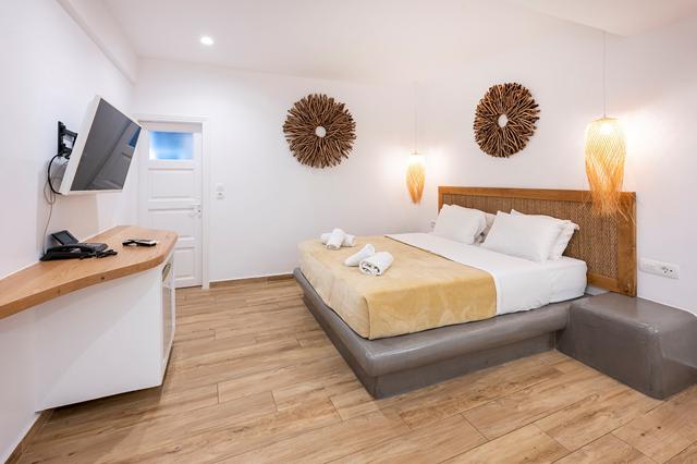 Veel korting vakantie Santorini 🏝️ Hotel Smy Mediterranean White Resort 8 Dagen  €679,-