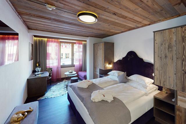 Ontspanning 4* Saalbach € 1358,- ✓ met de hond op vakantie