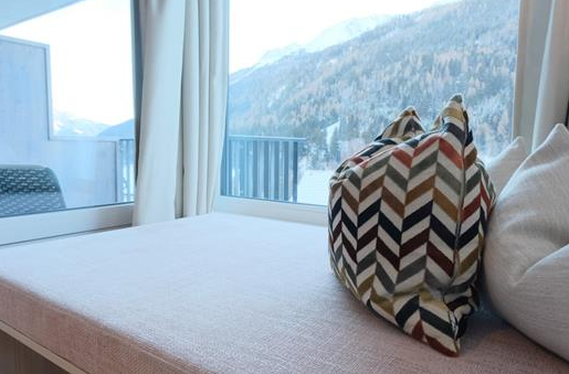 Boekingskorting wintersport Arlberg Skiregion ⭐ 4 Dagen logies ontbijt Hotel die Arlbergerin 