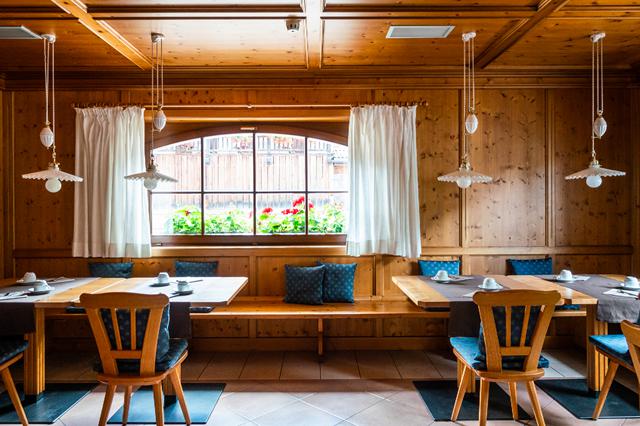 Prijs voordeel wintersport Dolomiti Superski ❄ 8 Dagen  Hotel Garni Aritz