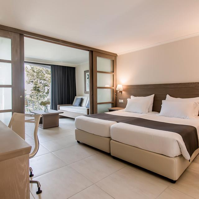Meer info over Hotel Corfu Holiday Palace  bij Sunweb zomer