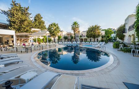 Hotel Paloma Family Club slide 2