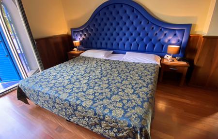 Hotel Nike & Kalos slide 3