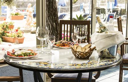 Hotel Nike & Kalos slide 4