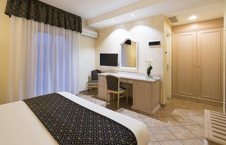 Hotel Sant Alphio Garden & Spa slide 4