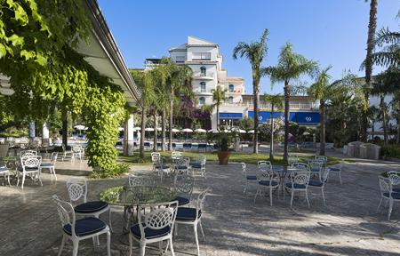 Hotel Sant Alphio Garden & Spa slide 5