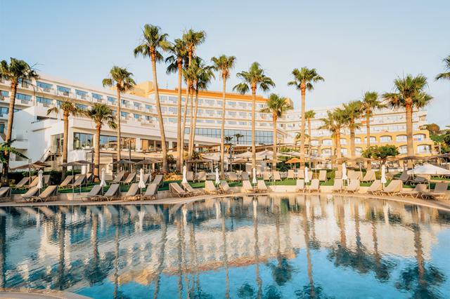 Vakantie 4.5* all inclusive adults only Cyprus - Cyprus € 916,- | aan het strand