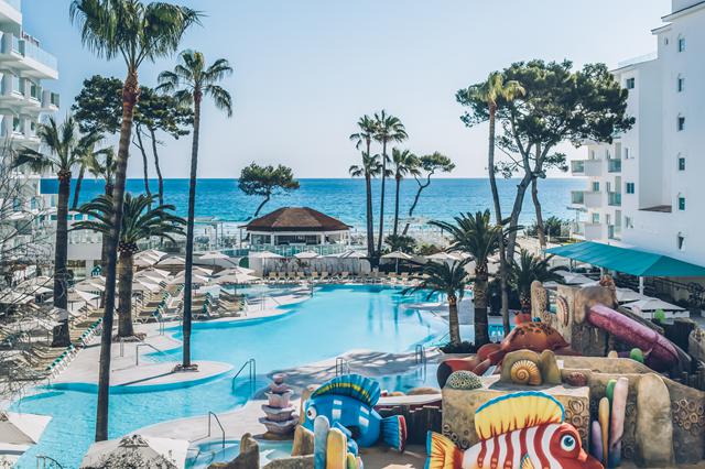 Zon, zee, strand 4* Mallorca € 869,- ➤ Hotel Iberostar Alcudia Park