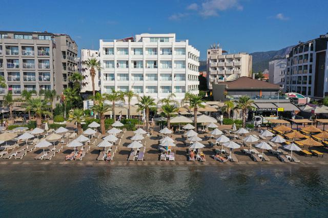 Zonvakantie 3* all inclusive adults only Zuid-Egeïsche Kust € 761,- ▷ hotel aan het strand