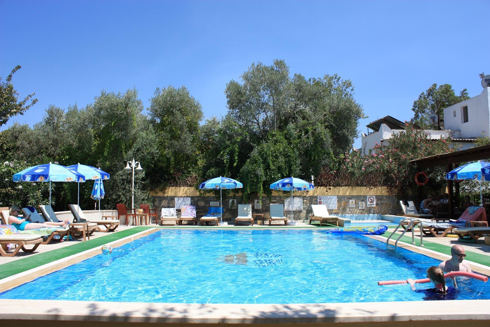 Hotel Toloman Bitez Beach slide 2