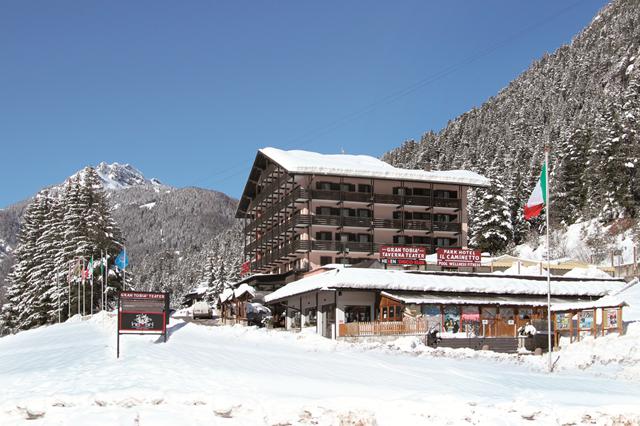 Lekker goedkoop op skivakantie Dolomiti Superski ❄ 8 Dagen halfpension Park Hotel & Club il Caminetto