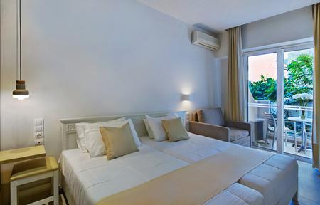 Hotel Dimitrios Beach slide 4