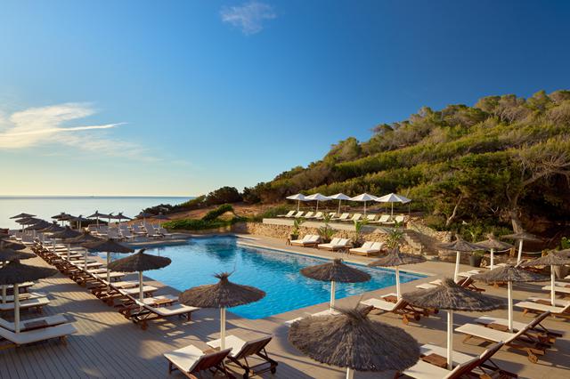 Zo mooi op vakantie Ibiza ⭐ 8 Dagen logies ontbijt Hotel Melia Ibiza (voorheen Sol Beach House Ibiza) 
