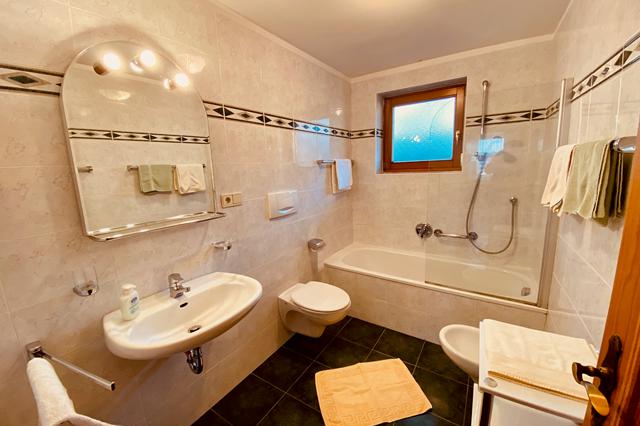 Skivakantie 3* Rasun € 858,- ▷ wifi, hond is welkom, parkeerplaats, restaurant(s)