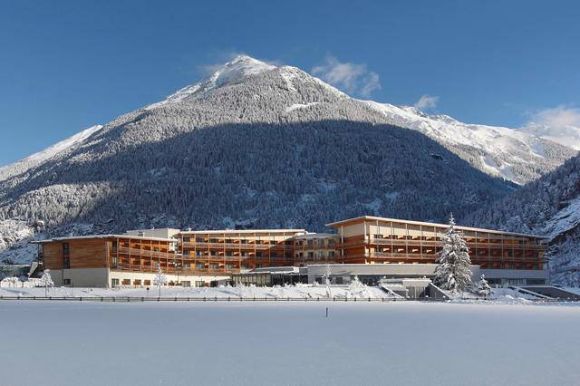 Pak de korting! skivakantie Sölden-Hochsölden ❄ 8 Dagen halfpension Hotel Aqua Dome Therme