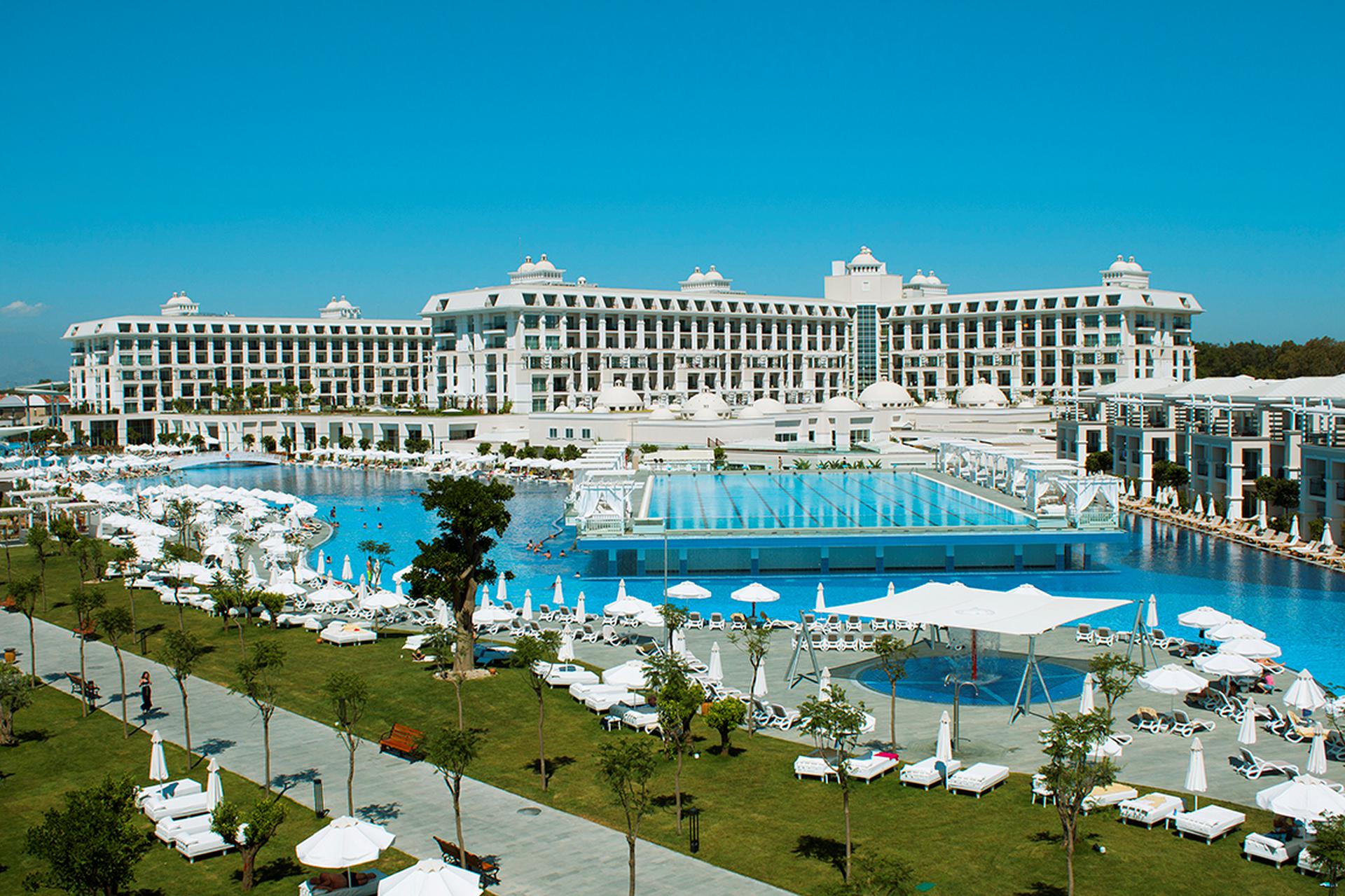 titanic hotel belek