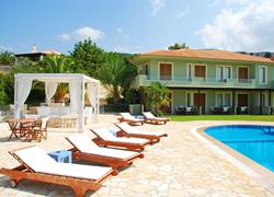 App. Agnanti Pool Suites
