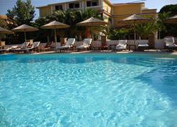 Hotel Porto Koukla Beach - logies en ontbijt