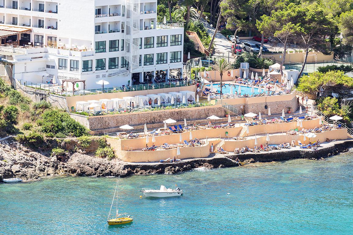 hotel-palladium-cala-llonga-in-ibiza-spanje-zonvakantie-sunweb