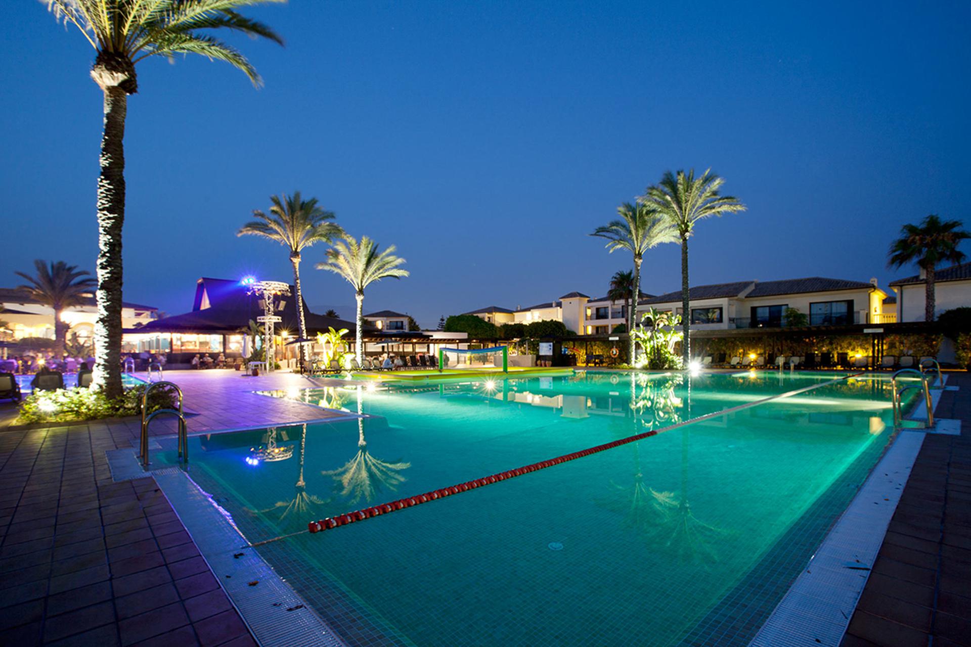 Was Kostet Das Parken Am Playa Granada Beach Club www.sunweb.nl