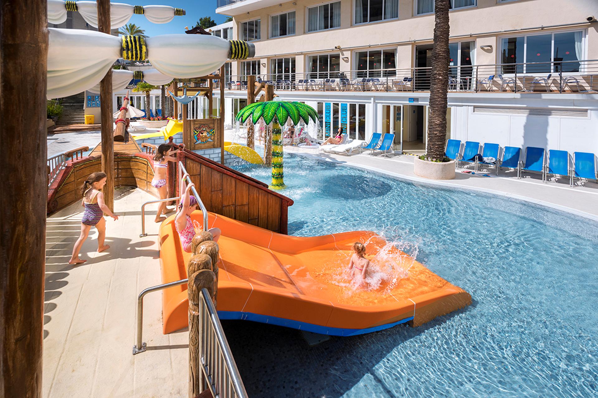 Oasis Park Splash Hotel To Barcelona Airport www.sunweb.nl