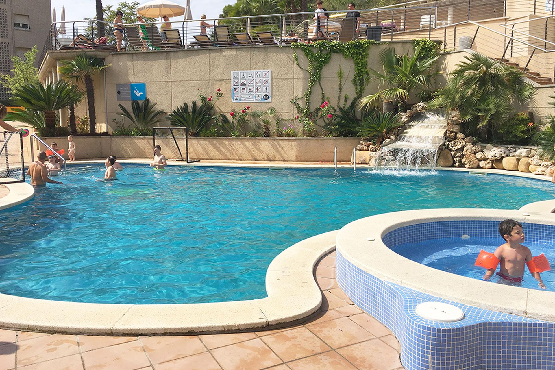 Oasis Park Splash Hotel To Barcelona Airport www.sunweb.nl