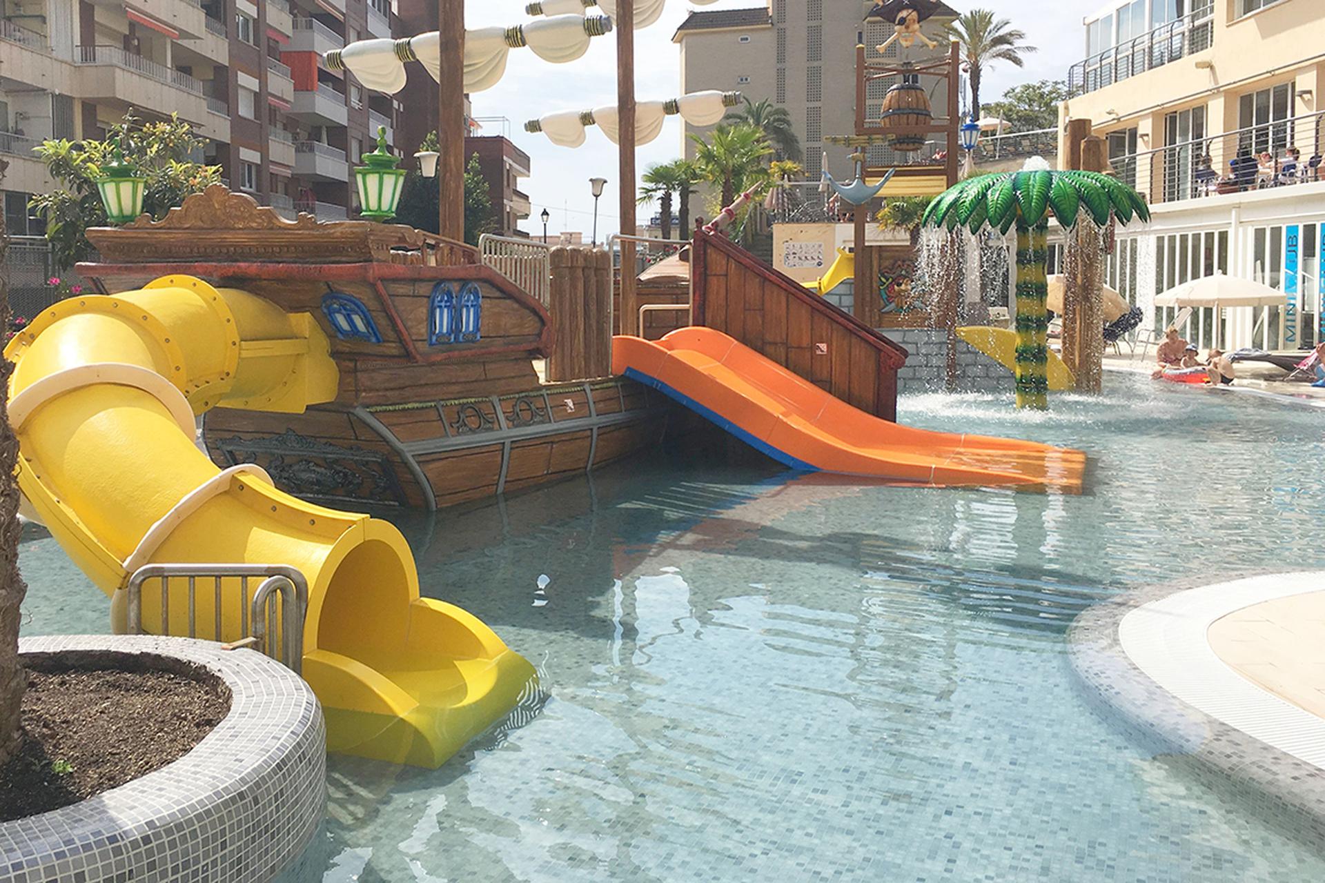 Barcelona Airport To Oasis Park Splash Hotel www.sunweb.nl